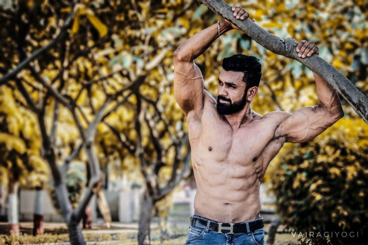 Absolute Fit member lifting